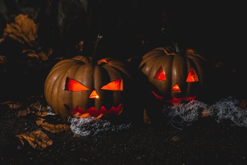 Celebrate Halloween at one of these fun places! Image from Pexels.