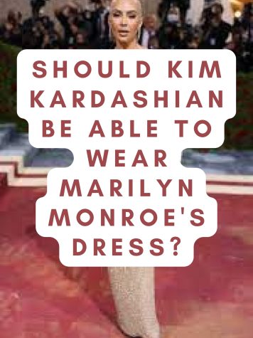 Spectators have mixed feelings about Kim Kardashians outfit at the MET gala. 