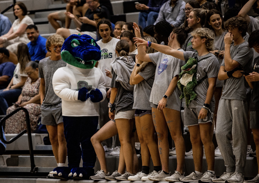 The+Gator+Goonies+cheering+on+the+volleyball+team+at+a+prior+game.%0Atwitter%3A+%40G_L_ATHLETICS