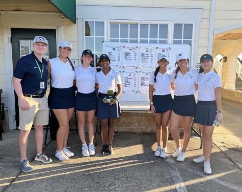 Womens Golf increases their win streak to 6, with the lowest combined score of the season.
ig: @g_l_wgolf