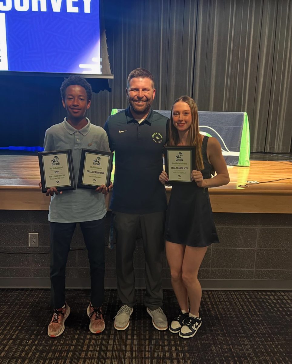 Fall athletes Ava-Marie Callahan and Mo Mohammed winning an MVP award.